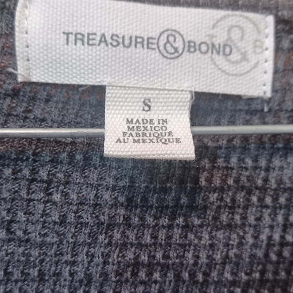 Treasure & Bond Women's Washed Henley in Black, Size S - Picture 5 of 16